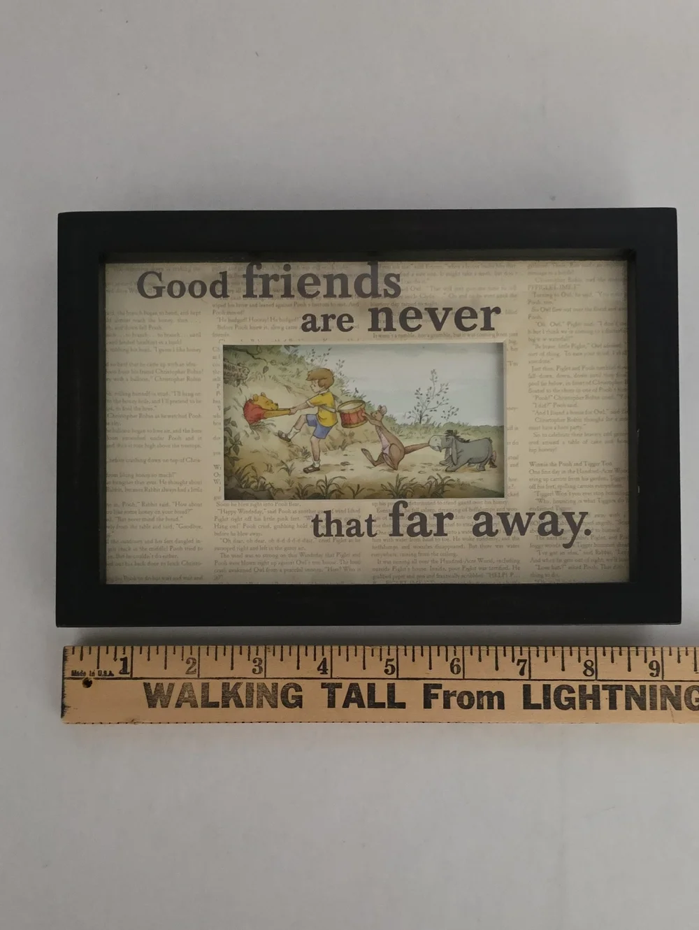 Disney Hallmark Classic Winnie the Pooh Framed Shadow Box Art 